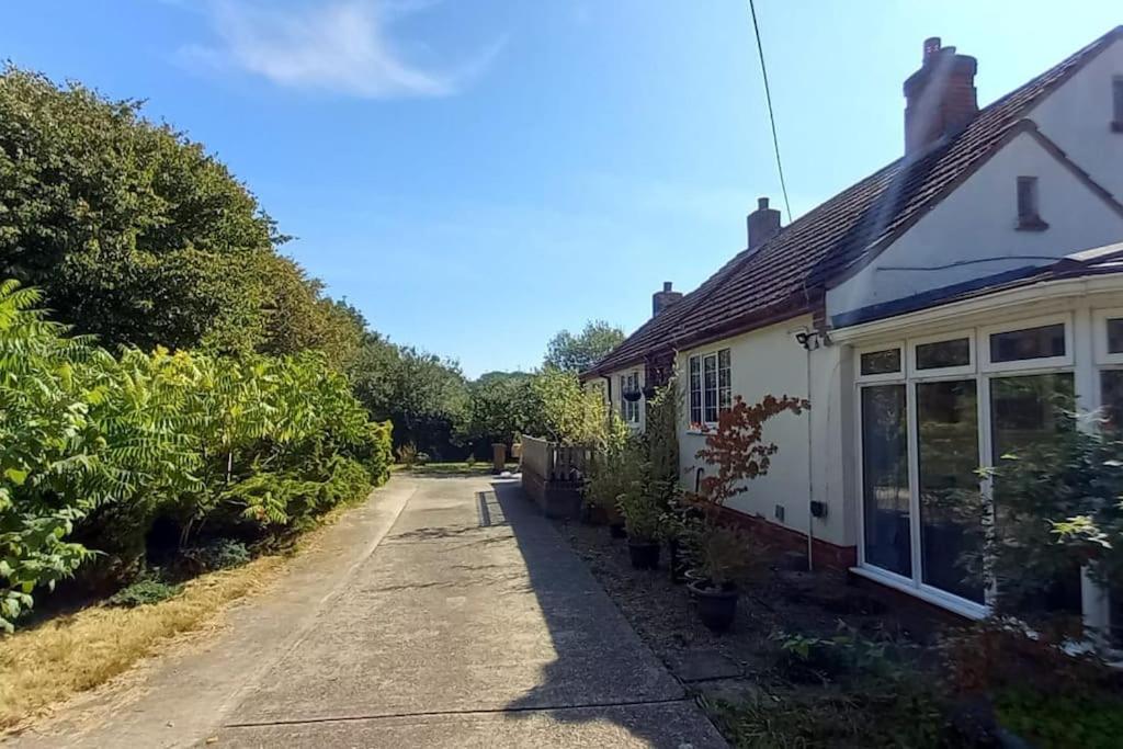 Millfields Cottage And Garden Goxhill  Exterior photo